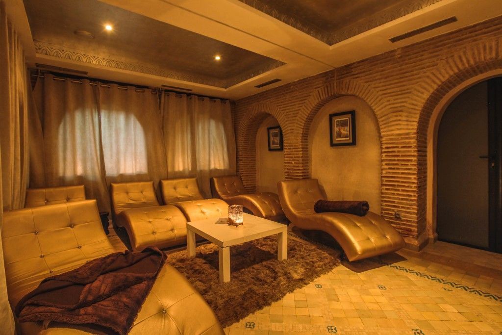 Hivernage Hotel & Spa Marrakesh Exterior photo A Moroccan lounge