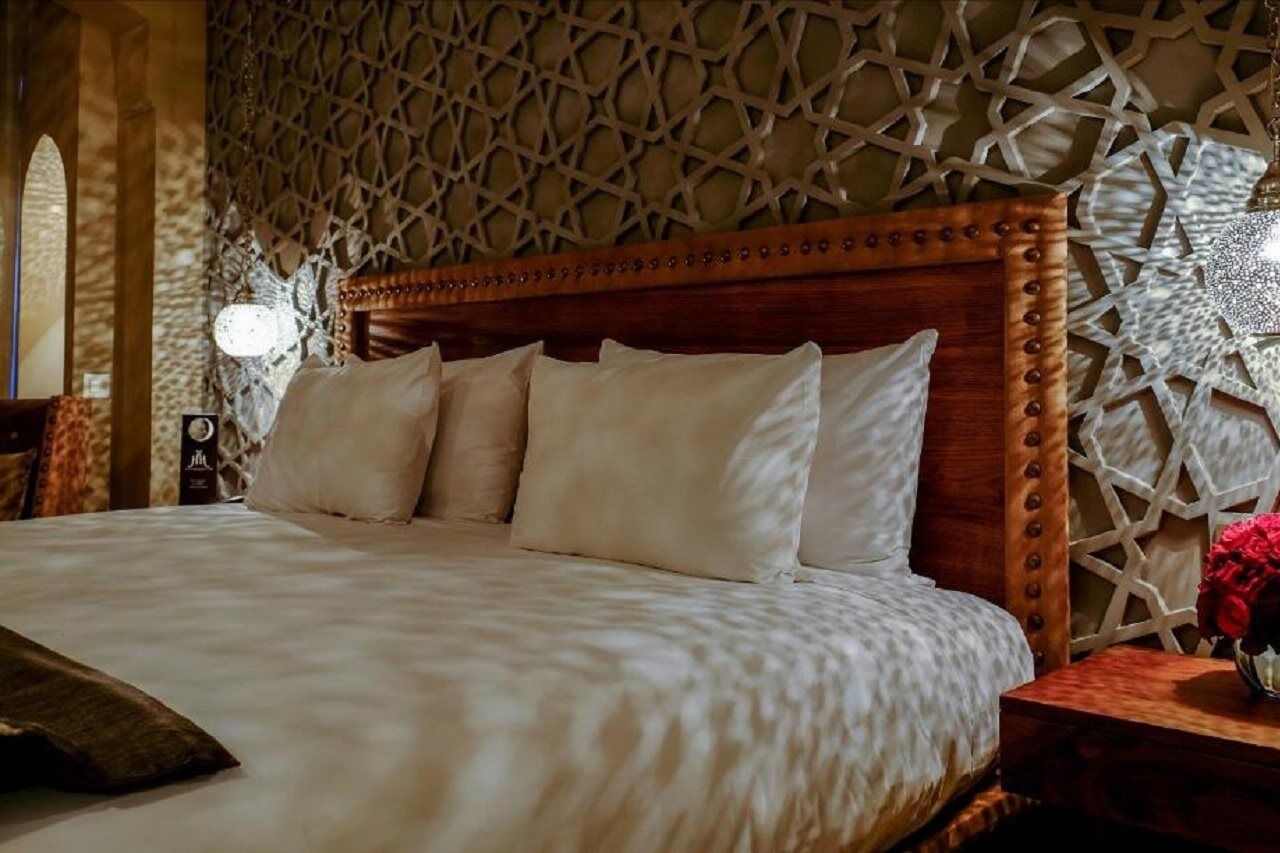 Hivernage Hotel & Spa Marrakesh Exterior photo A bedroom at the Burj Al Arab